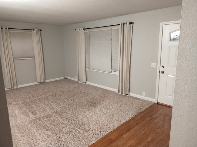 2664 Miller St in Lambertville, MI - Foto de edificio - Building Photo