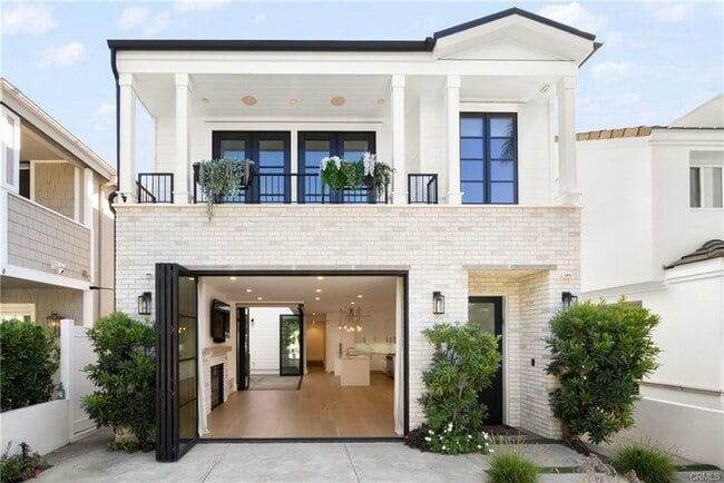 property at 616 Acacia Ave