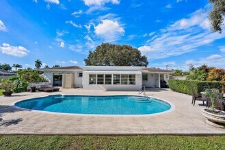 815 2nd Ct in West Palm Beach, FL - Building Photo - Building Photo