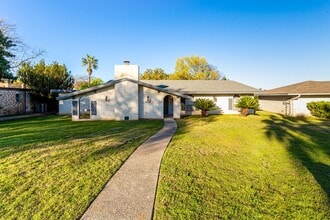 9324 Ranchero in San Antonio, TX - Building Photo - Building Photo