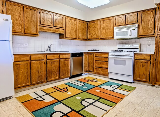 6400 W Berteau Ave in Chicago, IL - Building Photo - Building Photo