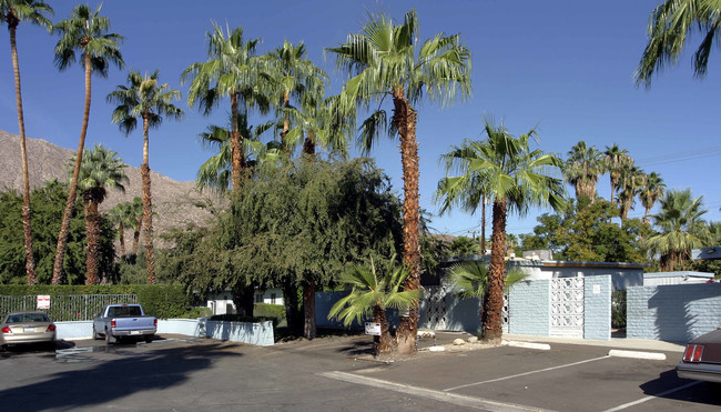 Riverwalk North in Palm Springs, CA - Building Photo - Building Photo