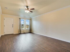 113 Calvin Smith Ln. in Jarrell, TX - Building Photo - Building Photo