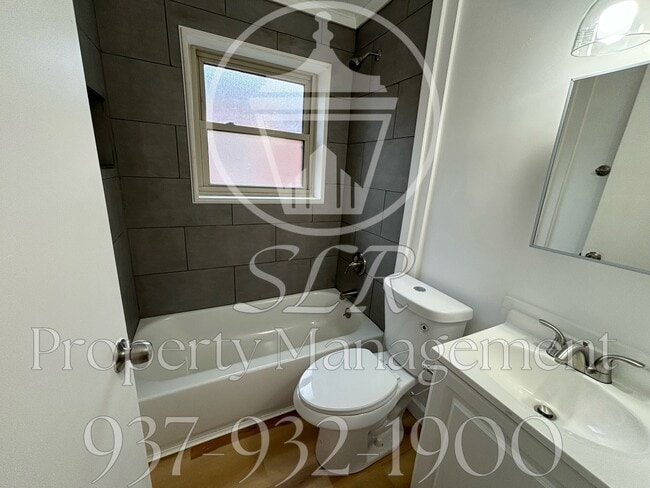 212 E Bruce Ave in Dayton, OH - Building Photo - Building Photo