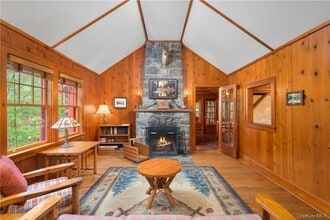 77 Lake Dr in Cold Spring, NY - Building Photo - Building Photo