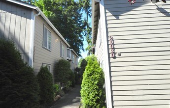 20030 66th Pl W in Lynnwood, WA - Building Photo - Building Photo