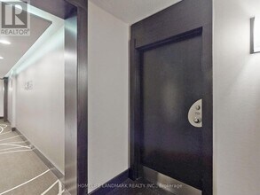 1001-1001 Bay St. in Toronto, ON - Building Photo - Building Photo