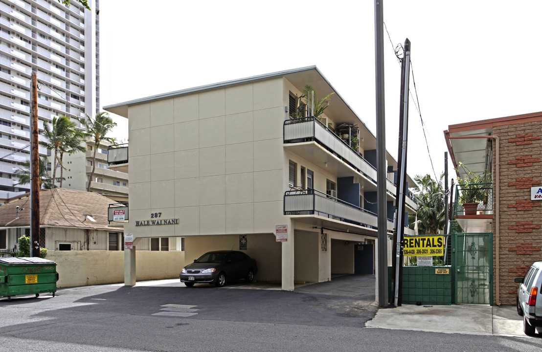 Hale Wai Nani in Honolulu, HI - Building Photo