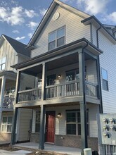 500 Broussard Blvd in Nashville, TN - Foto de edificio - Building Photo