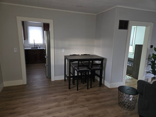 731 Grant St, Unit 731