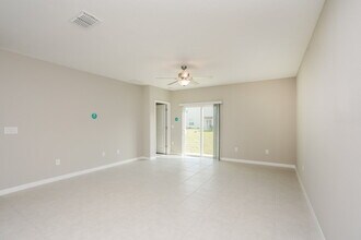 17958 Beaming Rays Ln in Lutz, FL - Building Photo - Building Photo