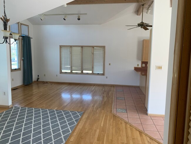 227 N Main St, Unit Above Salon