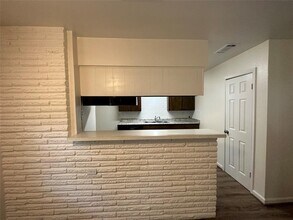 5919 Ludington Dr in Houston, TX - Building Photo - Building Photo