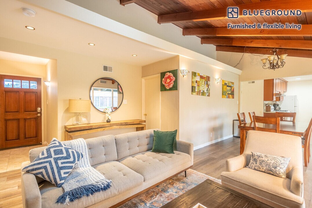 1098 Judson Dr in Mountain View, CA - Foto de edificio