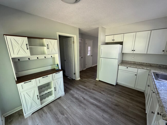 3309 West Greenwood Place in Peoria, IL - Building Photo - Building Photo