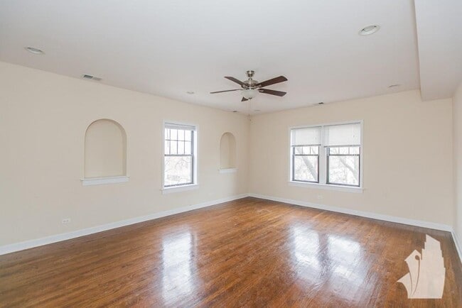 1819 W Leland Ave, Unit 1821-1