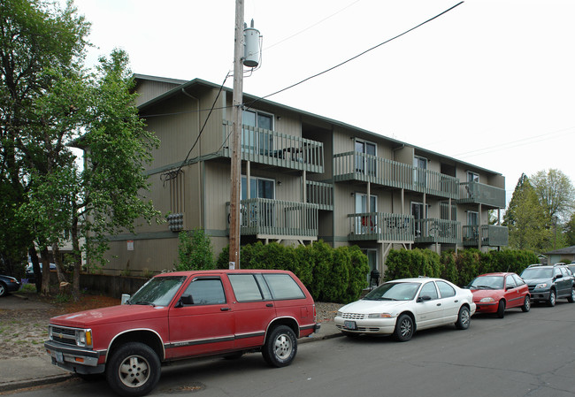 1215 NW 23rd St in Corvallis, OR - Building Photo - Building Photo