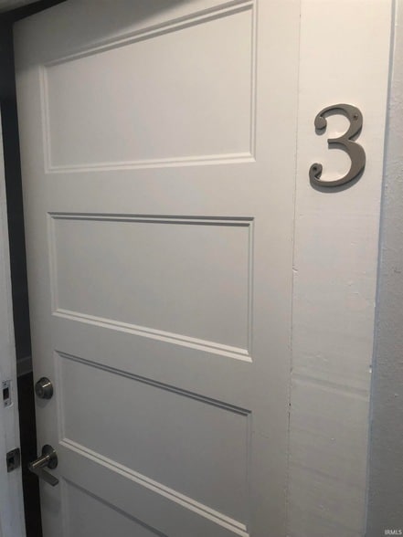 729 E Hunter Ave in Bloomington, IN - Foto de edificio - Building Photo