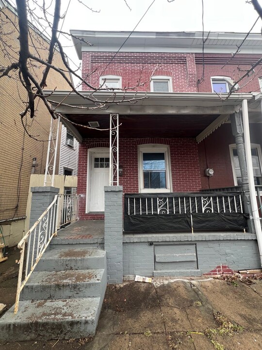 354 Cleveland Ave in Trenton, NJ - Building Photo