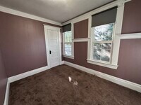 546 SE 14th Ave, Unit C in Portland, OR - Foto de edificio - Building Photo