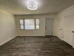 516 Joy Dr in O'Fallon, IL - Building Photo - Building Photo