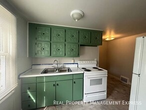 1 Bedroom 1 Bathroom Unit in Sioux Falls in Sioux Falls, SD - Building Photo - Building Photo