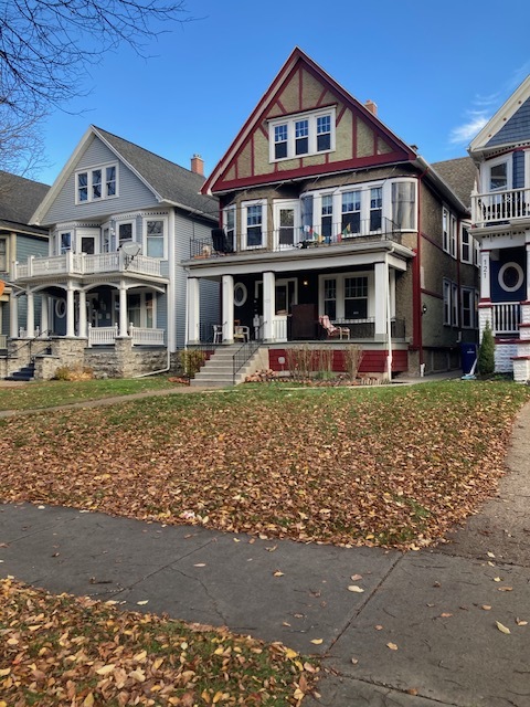 127 Richmond Ave, Unit 3BR Upper in Buffalo, NY - Building Photo