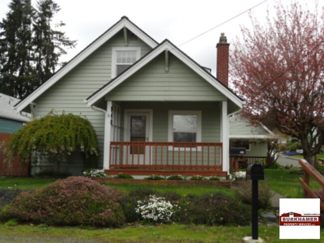 property at 940 W Marcy Ave