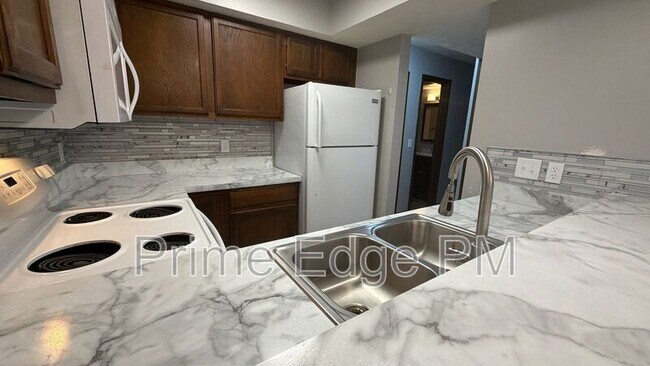 property at 6235 Holdrege St