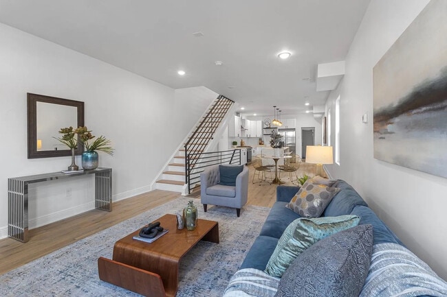 property at 2926 W Thompson St