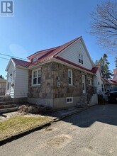 2216 Victoria St in Innisfil, ON - Building Photo - Building Photo