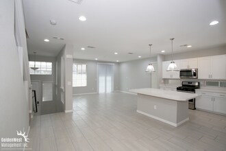 5936 Aurora Gold Ave in Las Vegas, NV - Building Photo - Building Photo