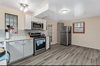 932 Lebanon Ave in Pittsburgh, PA - Building Photo - Building Photo