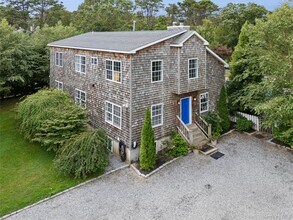 138 North Rd in Hampton Bays, NY - Building Photo - Building Photo