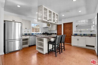 2411 Castle Heights Ave in Los Angeles, CA - Building Photo - Building Photo