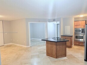 11177 SW 8th St in Pembroke Pines, FL - Building Photo - Building Photo