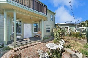 507 Rose Ave in Long Beach, CA - Building Photo