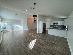 9709 Horizon Hills Dr in Las Vegas, NV - Building Photo - Building Photo