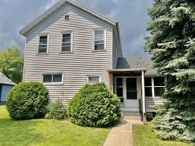 1522 Alabama Ave in Sheboygan, WI - Building Photo - Building Photo