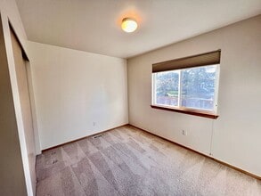 Privacy! in Lynnwood, WA - Building Photo - Building Photo