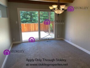 953 Happy Valley Ct in Lafayette, CA - Foto de edificio - Building Photo