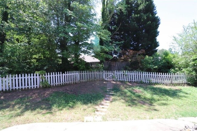 160 Kent Dr in Fayetteville, GA - Building Photo - Building Photo