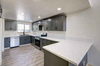 1208 Rose Ave in Selma, CA - Building Photo - Building Photo