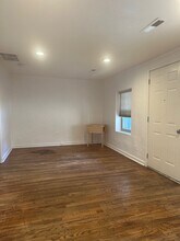 212 S Leroux St, Unit 3 in Flagstaff, AZ - Foto de edificio - Building Photo