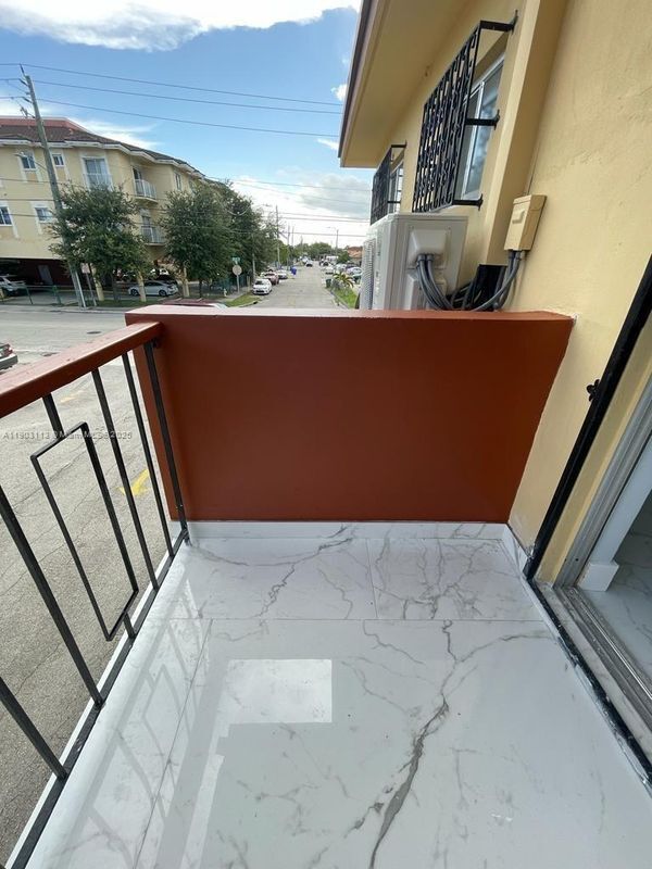 47 NW 47th Ave in Miami, FL - Building Photo - Building Photo