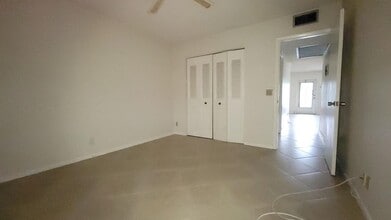 165 Canterbury G in West Palm Beach, FL - Foto de edificio - Building Photo