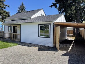 202 NE 92nd Pl in Portland, OR - Building Photo - Building Photo