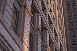 Detroit Savings Bank in Detroit, MI - Foto de edificio - Building Photo