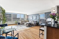 3600 N Lake Shore Dr in Chicago, IL - Building Photo - Building Photo