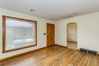 4716 Arbor St in Wichita, KS - Building Photo - Building Photo